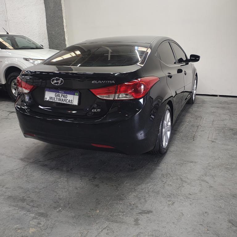 HYUNDAI Elantra - Foto