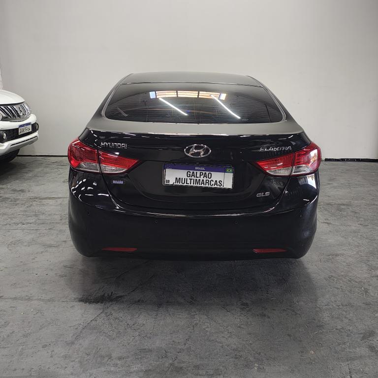 HYUNDAI Elantra - Foto