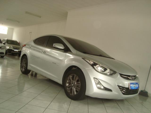 HYUNDAI Elantra - Foto