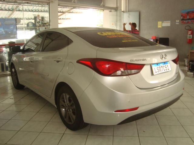 HYUNDAI Elantra - Foto