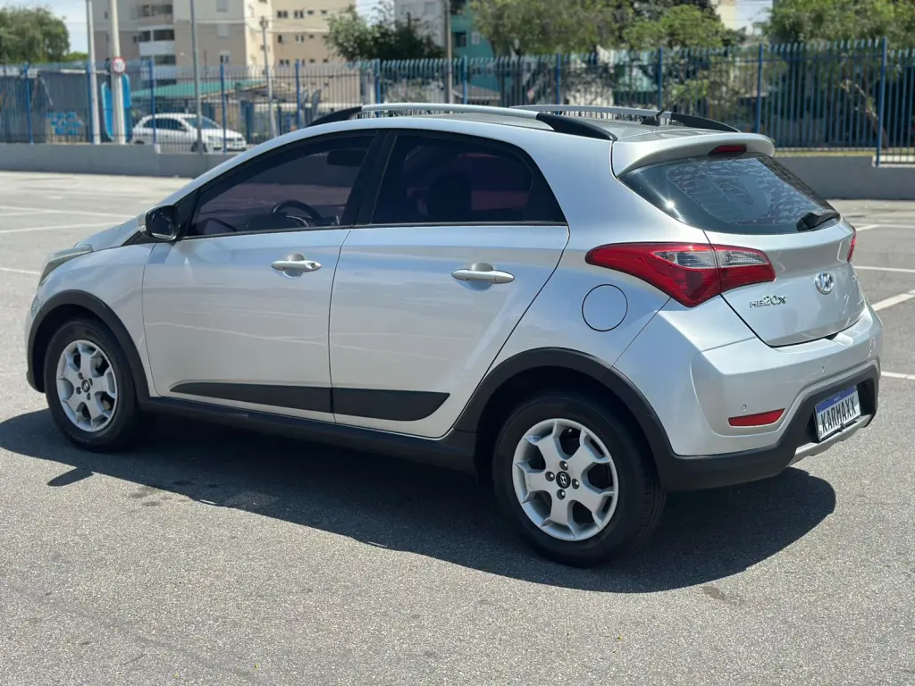 HYUNDAI HB 20 Hatch X - Foto