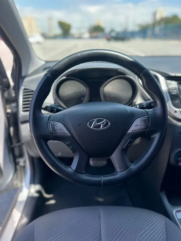 HYUNDAI HB 20 Hatch X - Foto