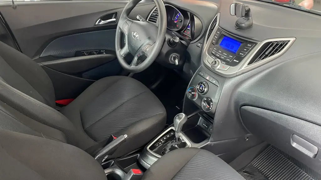 HYUNDAI HB 20 Hatch - Foto