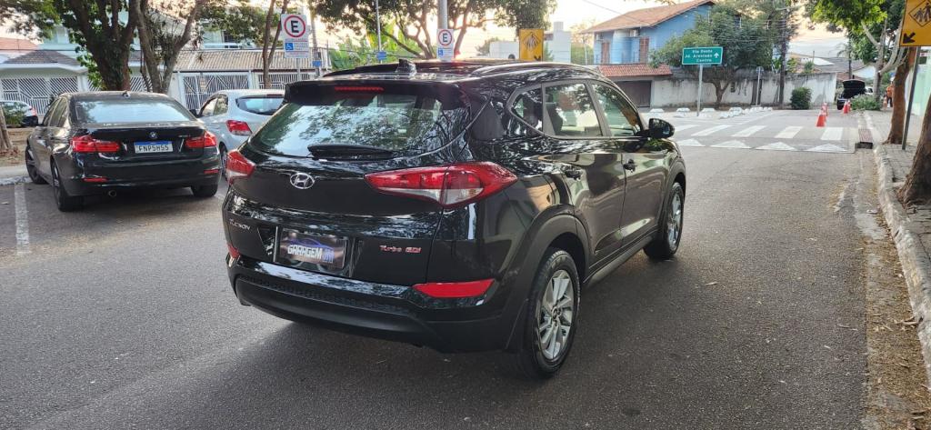 HYUNDAI Tucson - Foto
