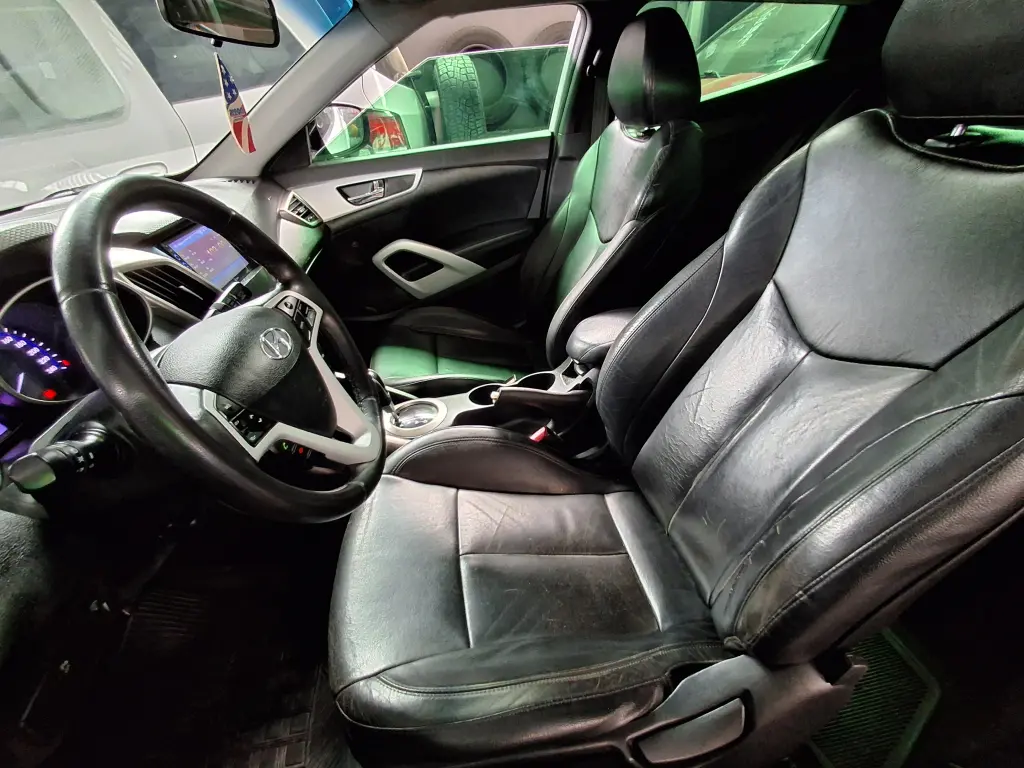 HYUNDAI Veloster - Foto