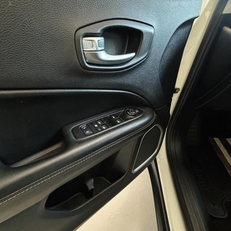 JEEP Compass - Miniatura