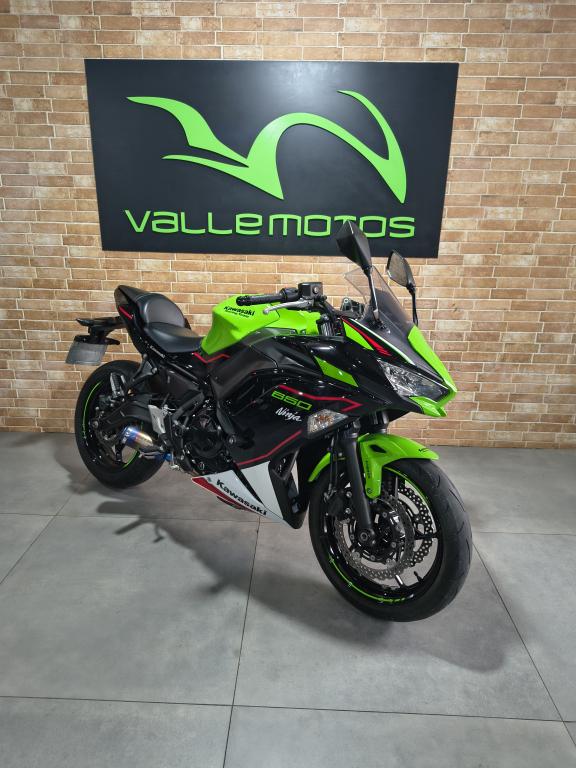 KAWASAKI Ninja 650