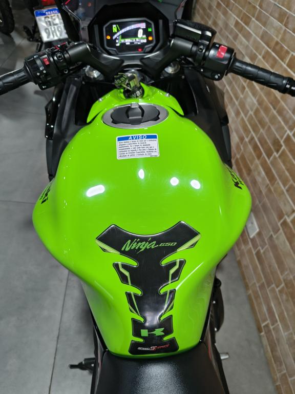 KAWASAKI Ninja 650 - Foto
