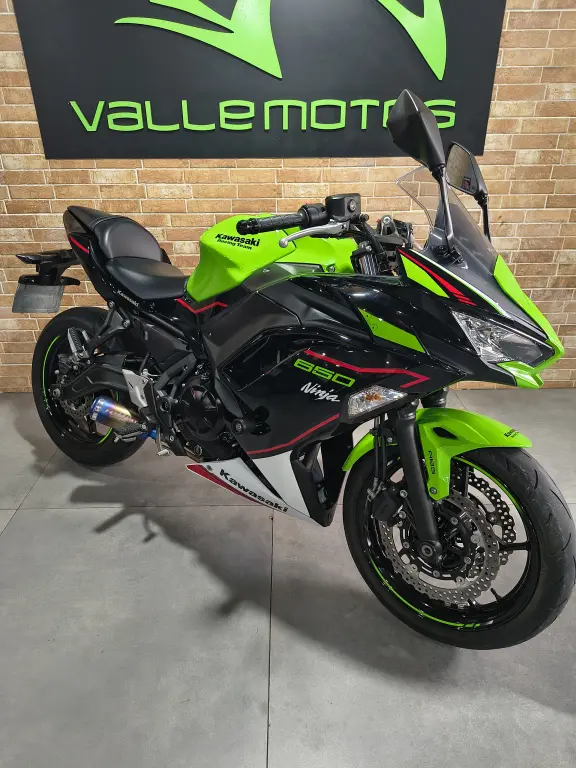 KAWASAKI Ninja 650 - Foto