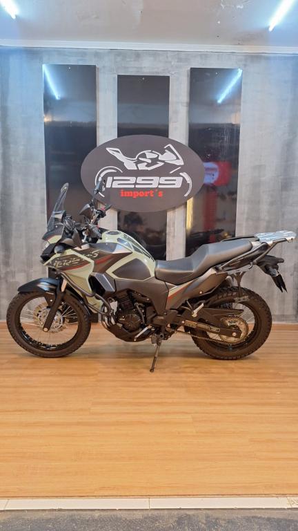 KAWASAKI Versys 300 - Foto