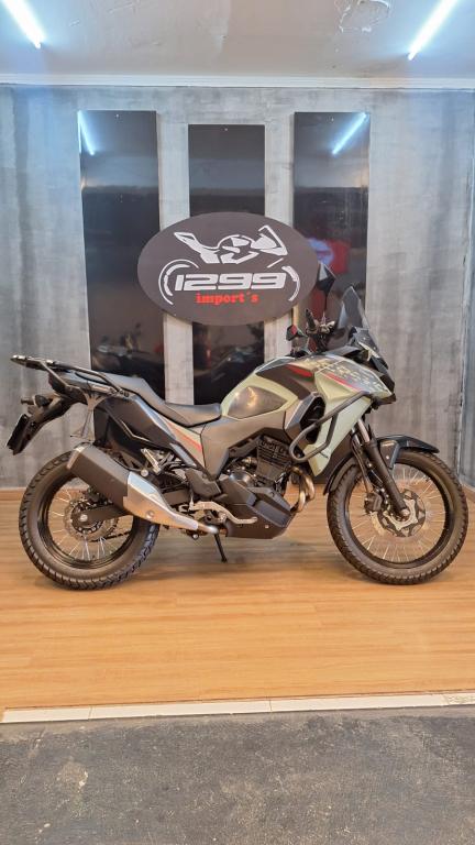 KAWASAKI Versys 300 - Foto