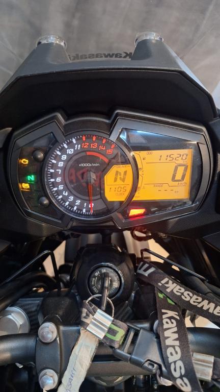 KAWASAKI Versys 300 - Foto