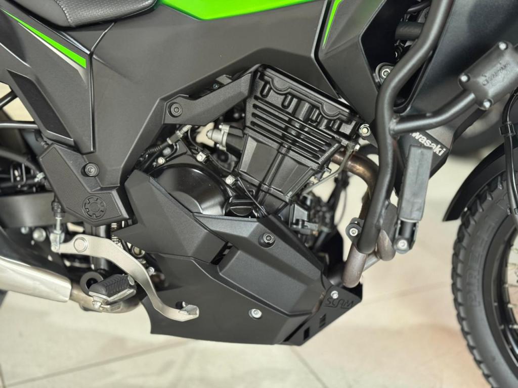 KAWASAKI Versys 300 - Foto