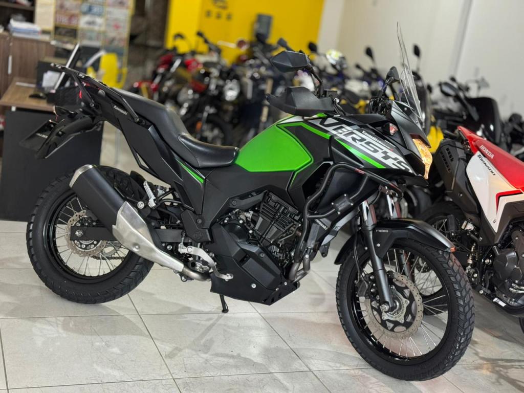 KAWASAKI Versys 300 - Foto