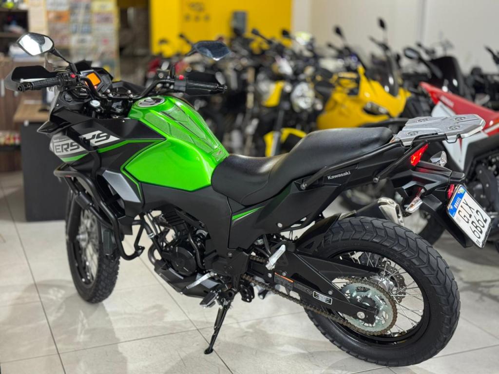 KAWASAKI Versys 300 - Foto