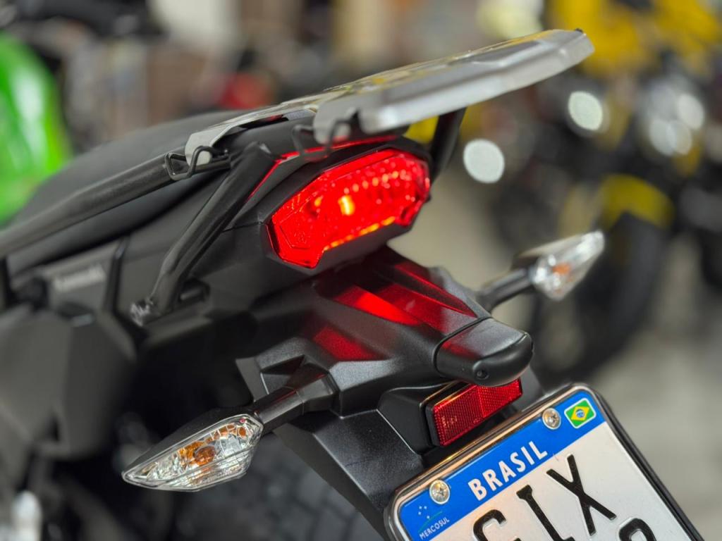 KAWASAKI Versys 300 - Foto