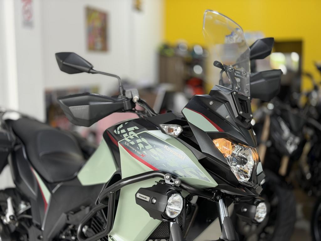 KAWASAKI Versys 300
