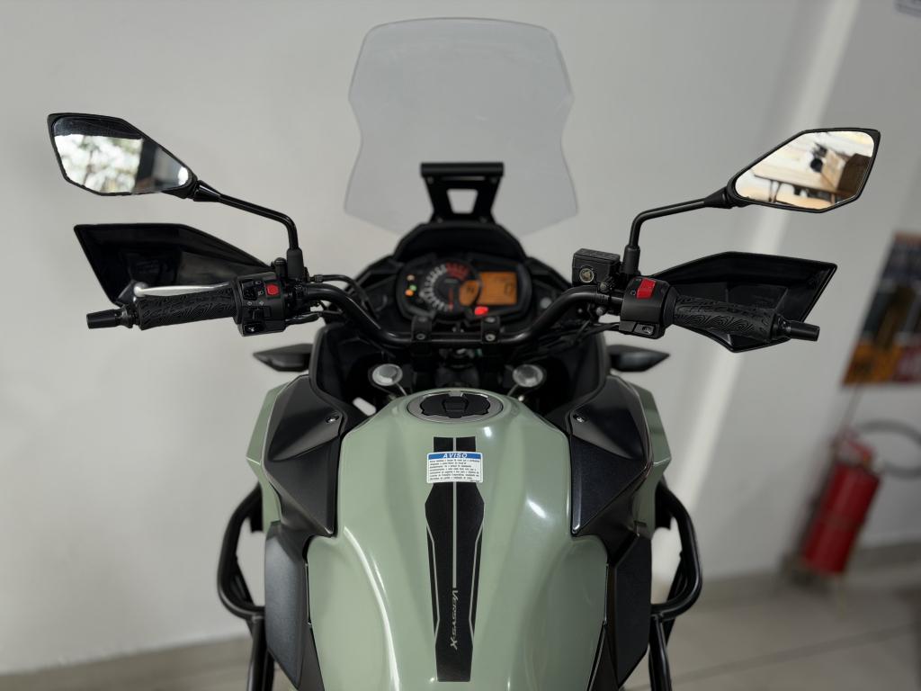 KAWASAKI Versys 300 - Foto