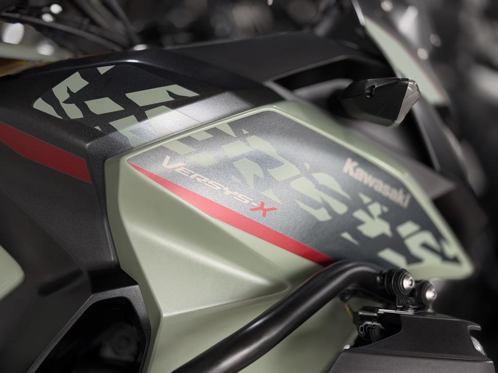 KAWASAKI Versys 300 - Foto