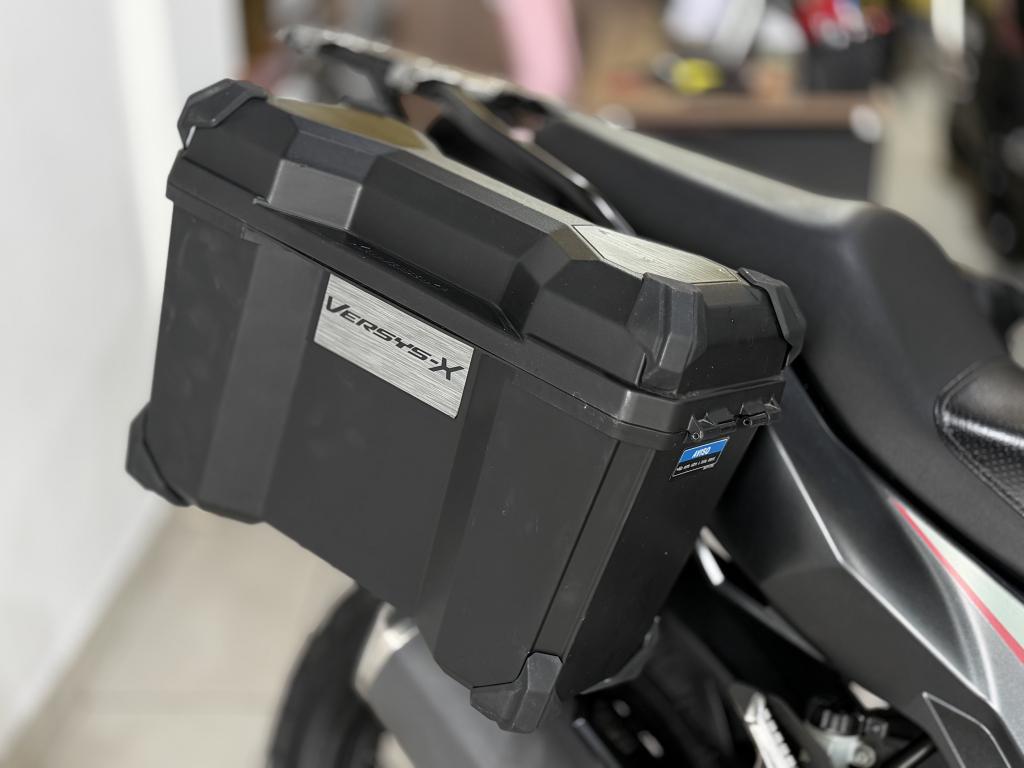KAWASAKI Versys 300 - Foto