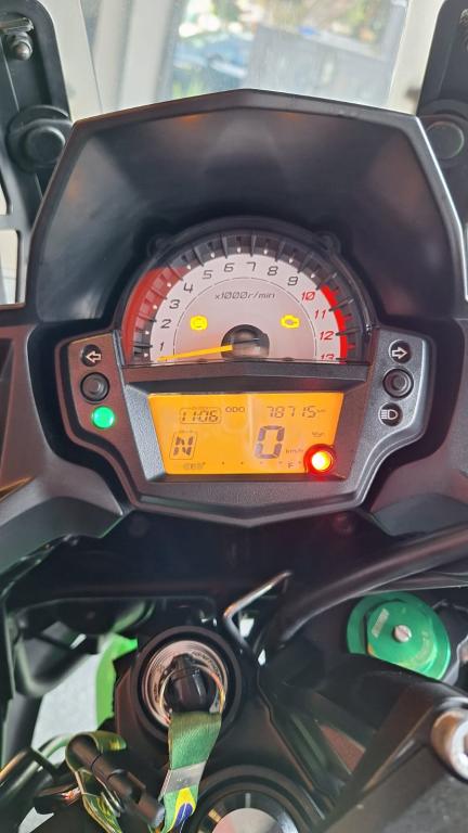 KAWASAKI Versys 650 - Foto