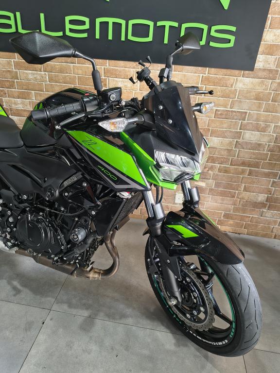 KAWASAKI Z 400 - Foto