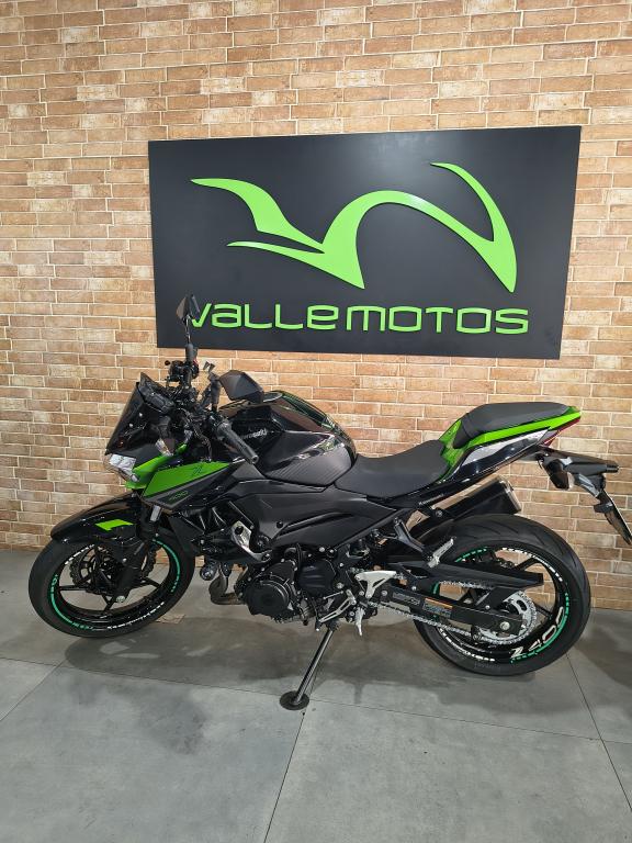 KAWASAKI Z 400 - Foto