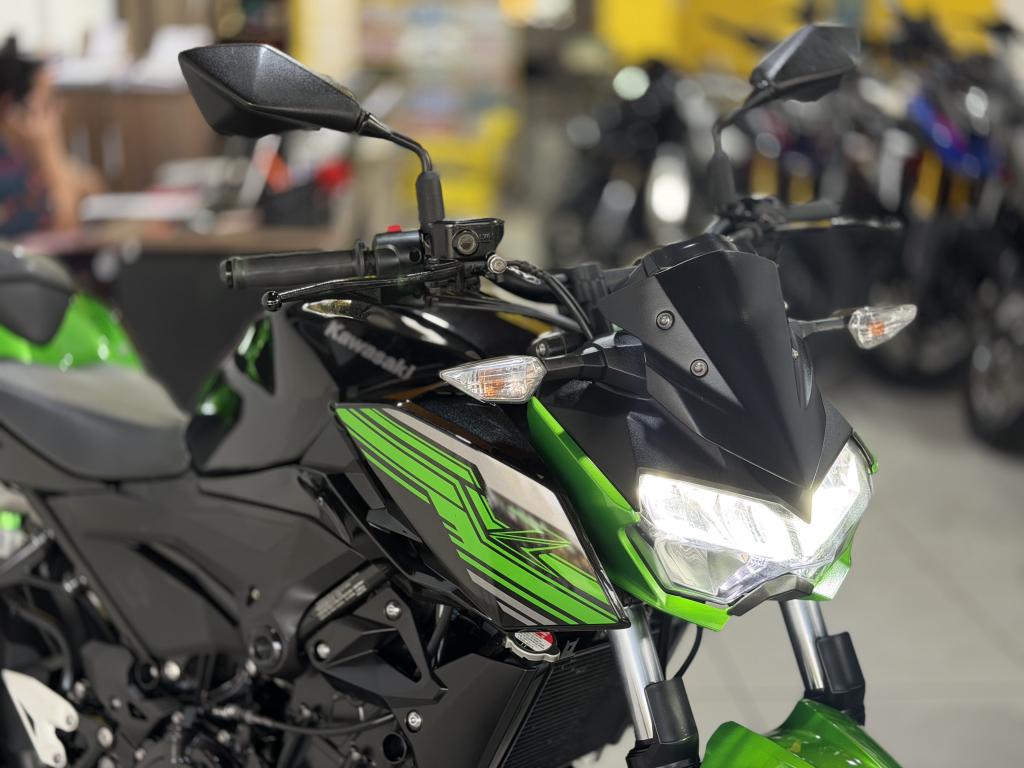 KAWASAKI Z 400 - Foto