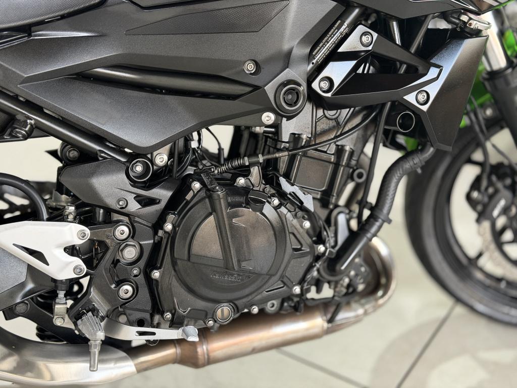 KAWASAKI Z 400 - Foto