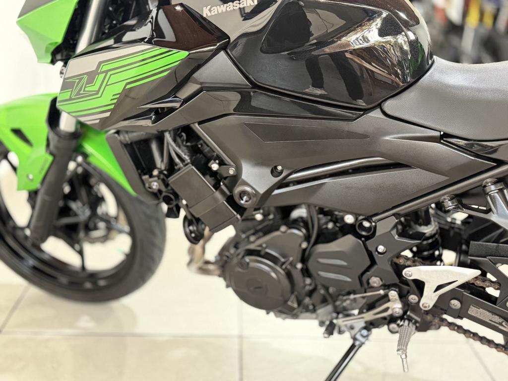 KAWASAKI Z 400 - Foto