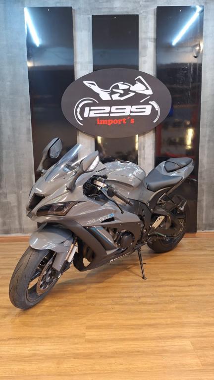 KAWASAKI ZX 10 R - Foto