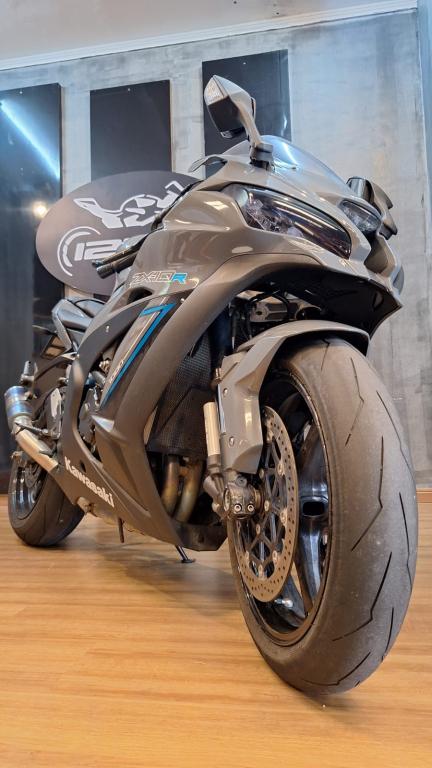 KAWASAKI ZX 10 R - Foto