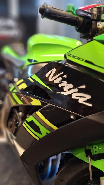 KAWASAKI ZX 10 R - Foto