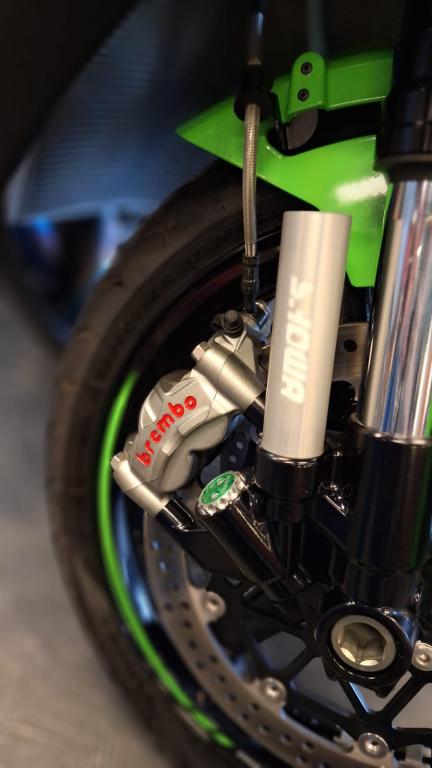 KAWASAKI ZX 10 R - Foto