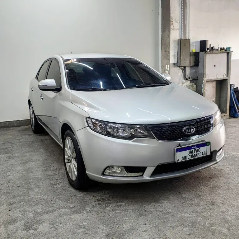 KIA Cerato Sedan