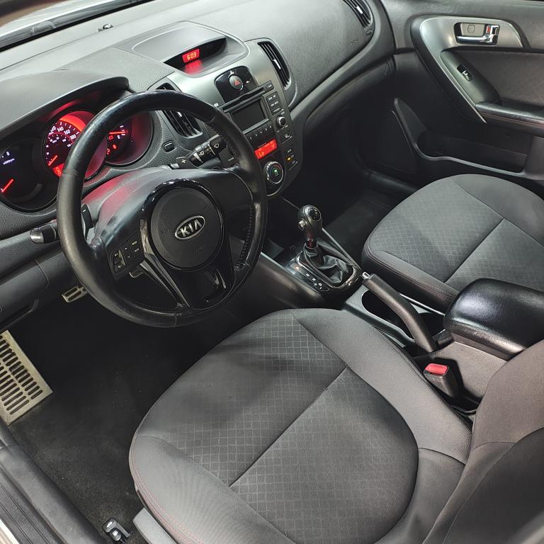 KIA Cerato Sedan - Foto