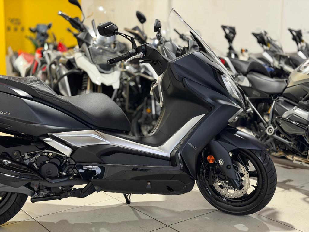 KYMCO Downtown 300i - Foto