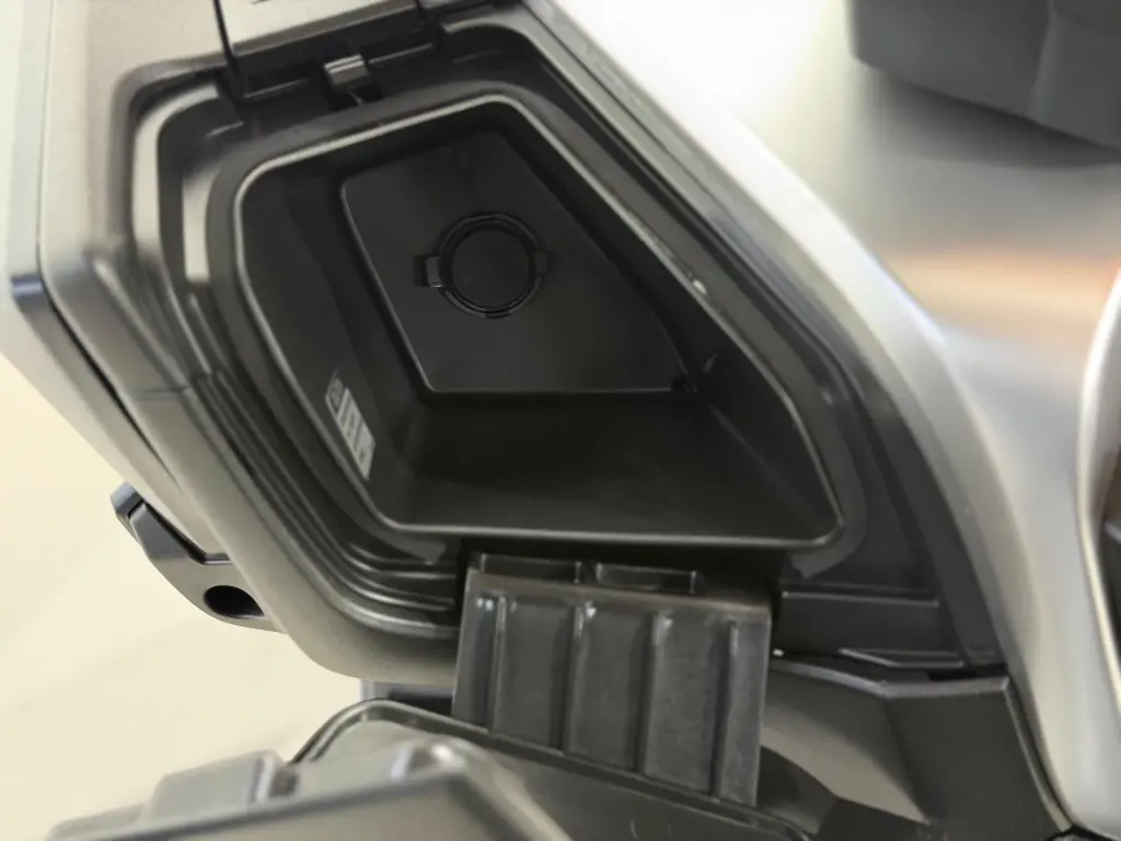 KYMCO Downtown 300i - Foto