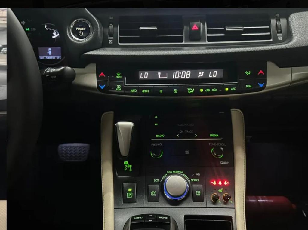 LEXUS CT 200 H - Foto
