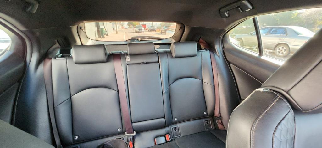 LEXUS UX 250H - Foto