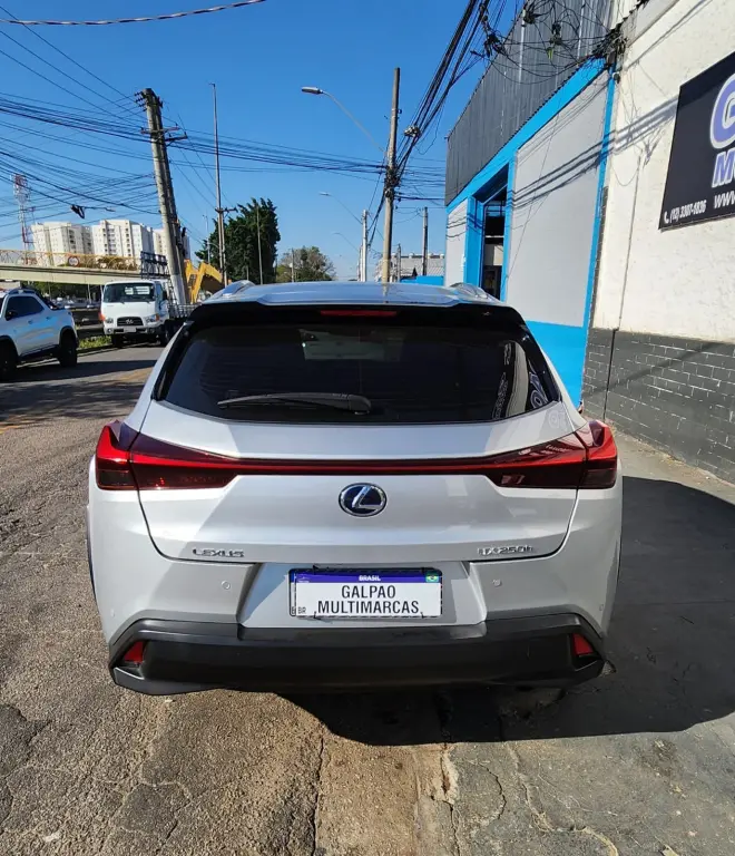 LEXUS UX 250H - Miniatura