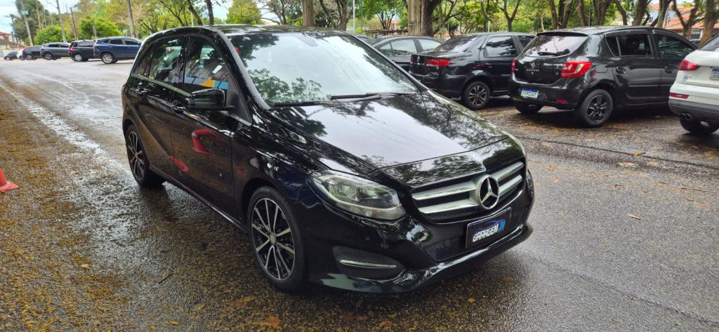 MERCEDES-BENZ B 200 - Foto