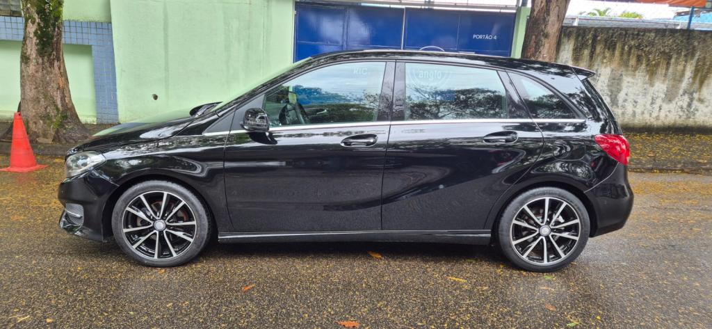 MERCEDES-BENZ B 200 - Foto