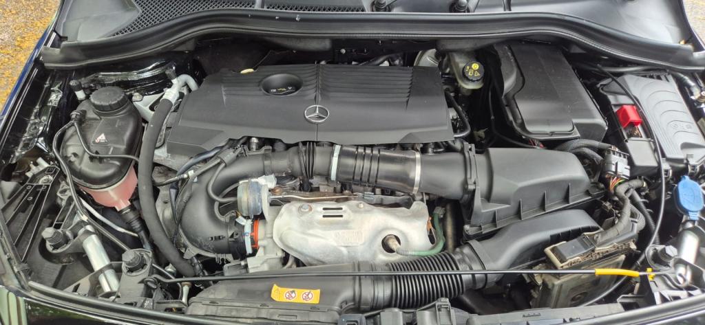 MERCEDES-BENZ B 200 - Foto