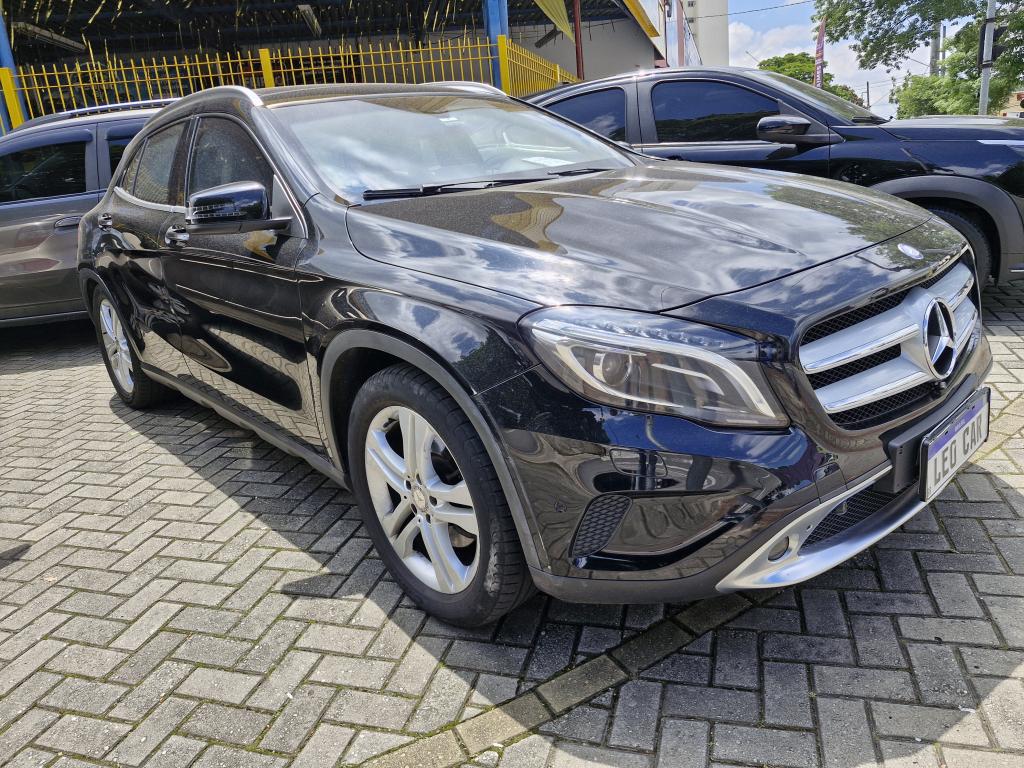 MERCEDES-BENZ CLA 250 - Foto