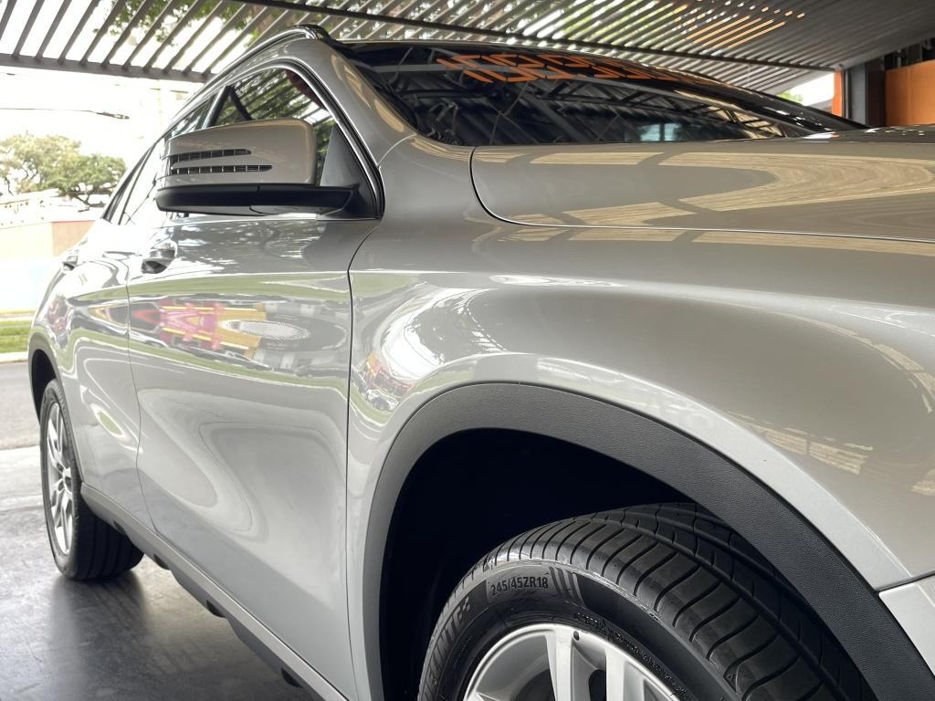 MERCEDES-BENZ GLA 200 - Foto