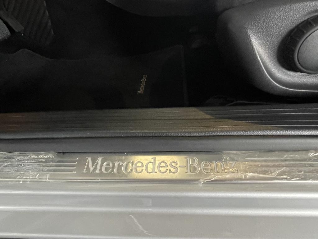 MERCEDES-BENZ GLA 200 - Foto