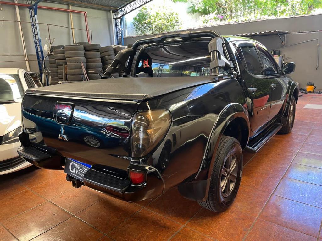 MITSUBISHI L 200 Triton - Foto