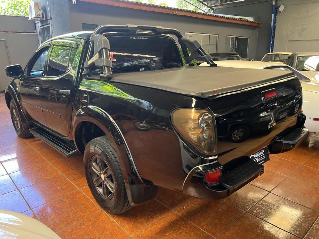 MITSUBISHI L 200 Triton - Foto