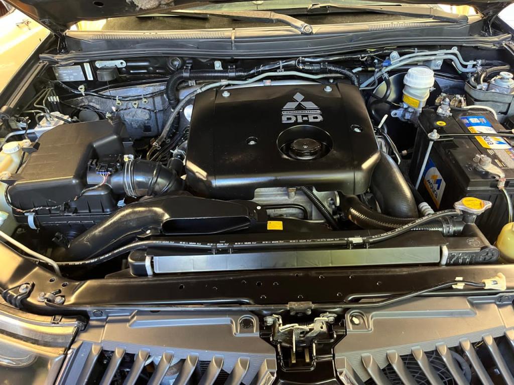 MITSUBISHI L 200 Triton - Foto